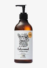 cedarwood & bitter orange