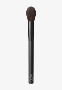 #15 precision powder brush