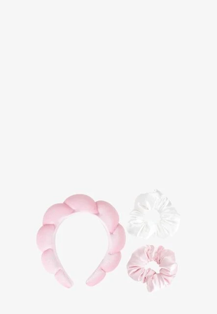 5b0f0b6d-726d-4046-b572-50b428bd50ca